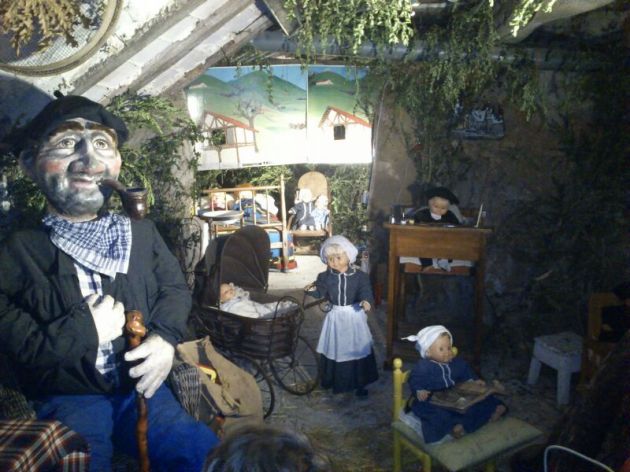 A falta de una foto de Olentzero en acción, una de "La casa del Olentzero", en Santa Cruz de Campezo (Foto: Vega García Humayor)