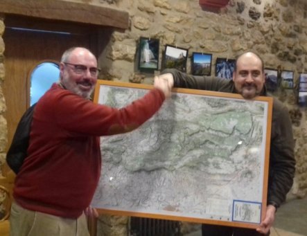 czn9hpfweaajxk7-jpg-large